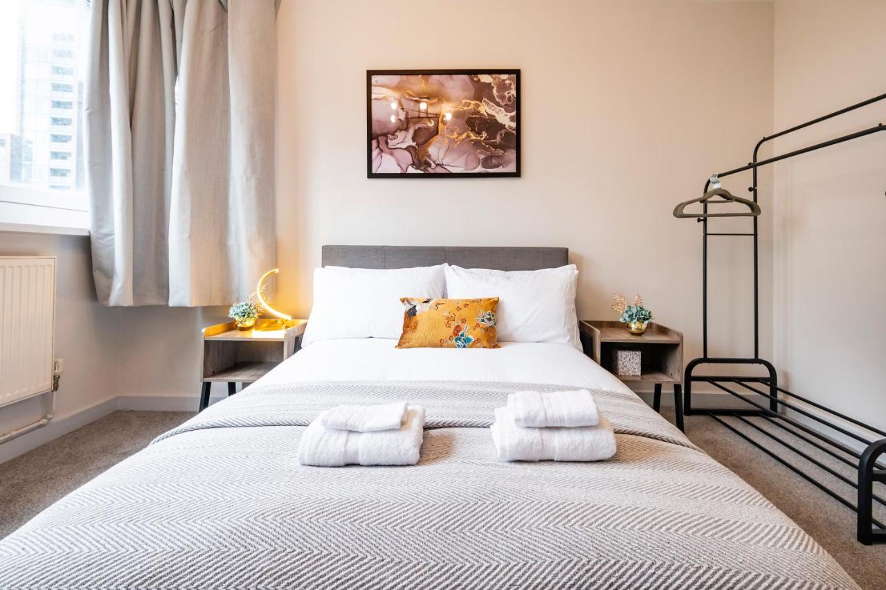 Lovely 4 Bedroom Flat In Wandsworth- London Bagian luar foto