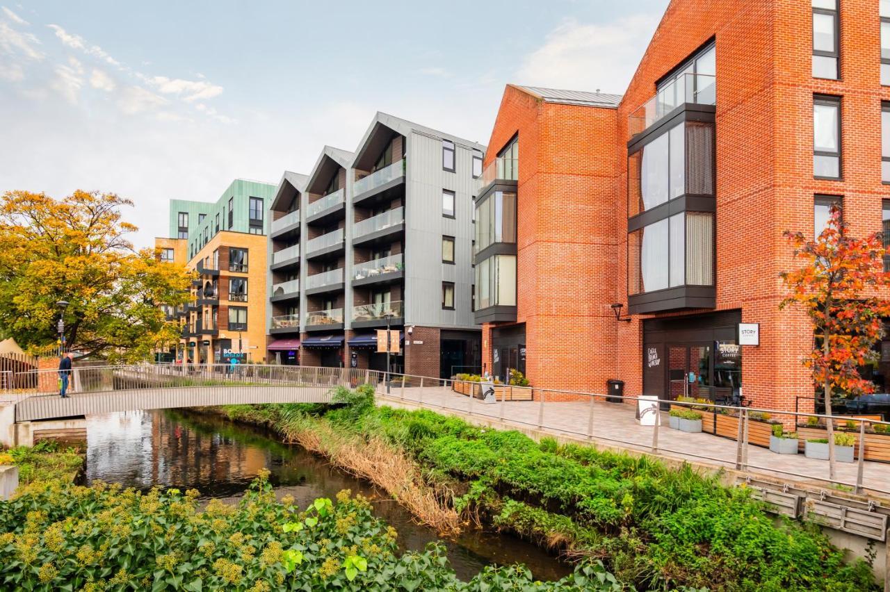 Lovely 4 Bedroom Flat In Wandsworth- London Bagian luar foto
