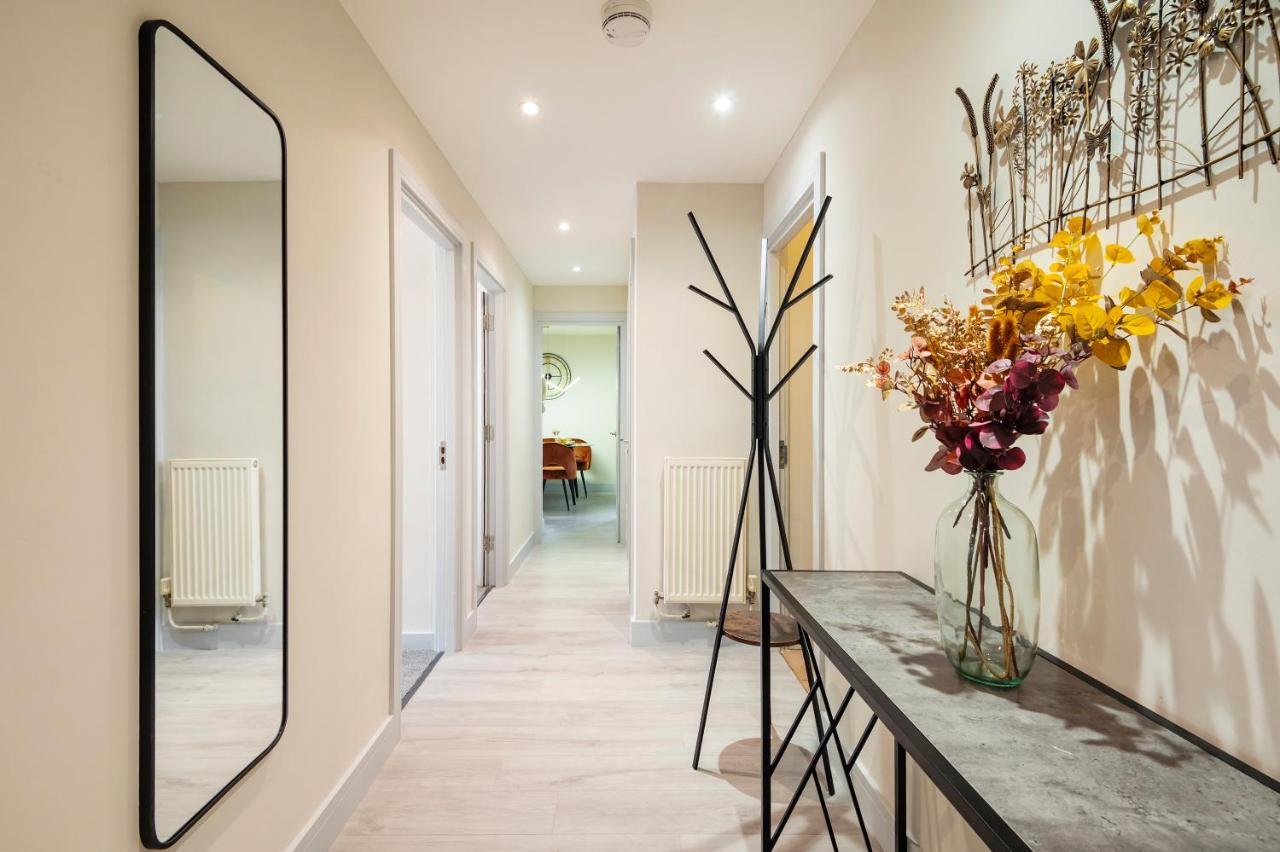 Lovely 4 Bedroom Flat In Wandsworth- London Bagian luar foto