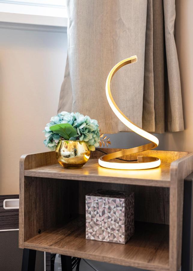 Lovely 4 Bedroom Flat In Wandsworth- London Bagian luar foto